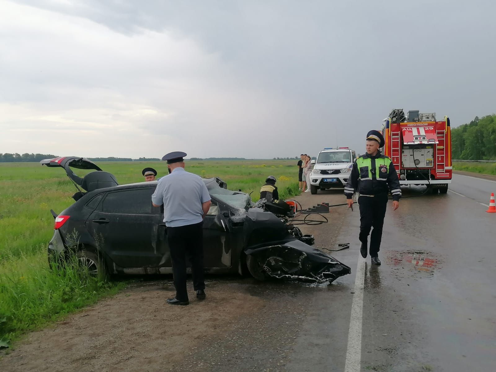 На Урале в ДТП погибли двое взрослых и ребёнок