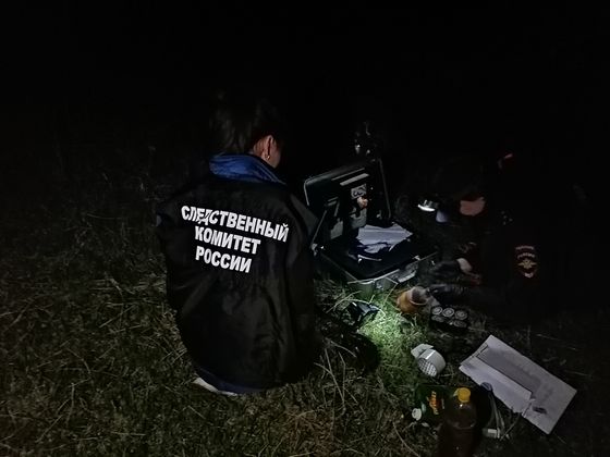 Сотрудники СКР работают на месте смертельного ДТП. Республика Алтай
