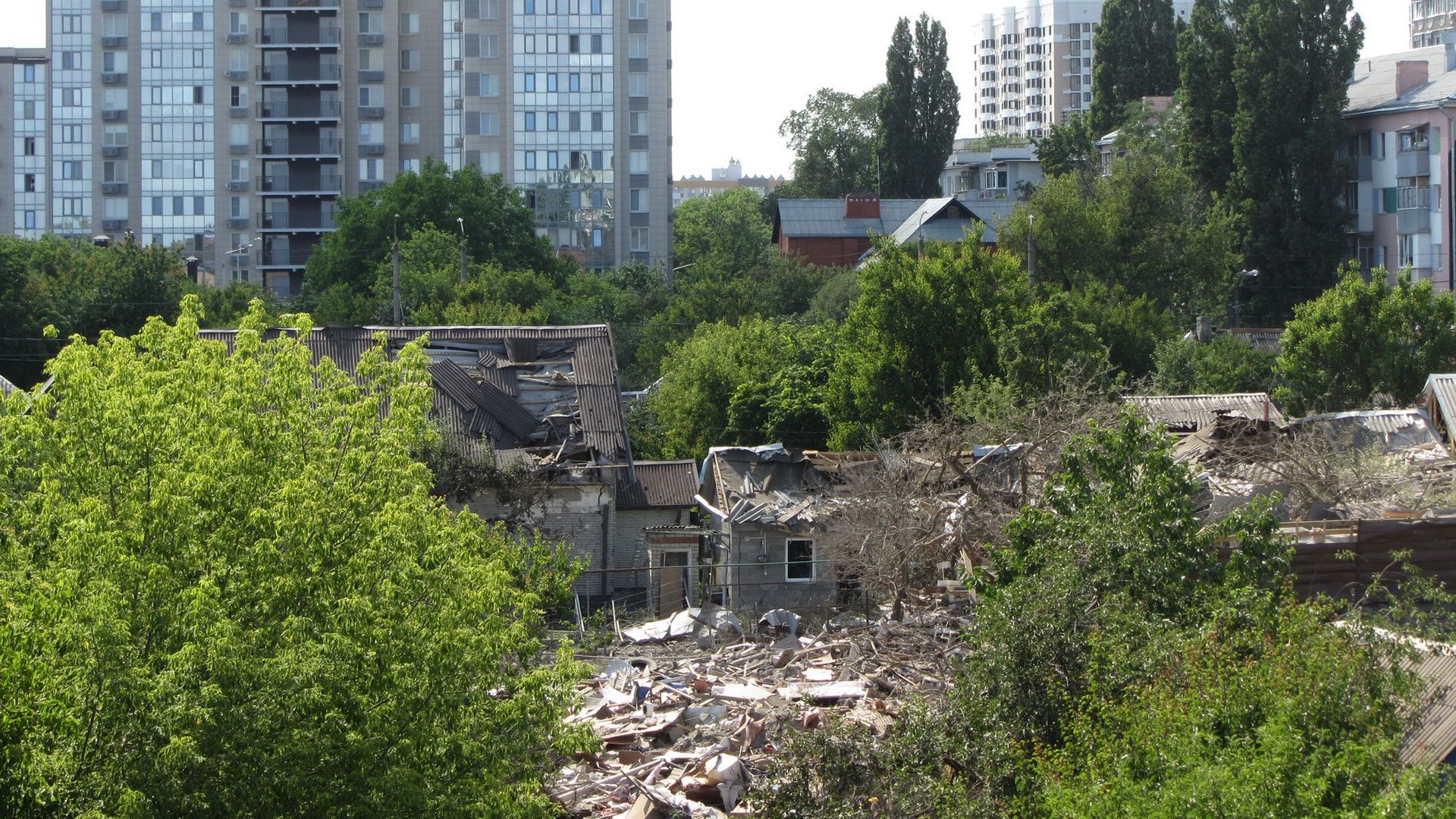 Власти Белгорода приобрели девять квартир взамен разрушенных ракетой домов