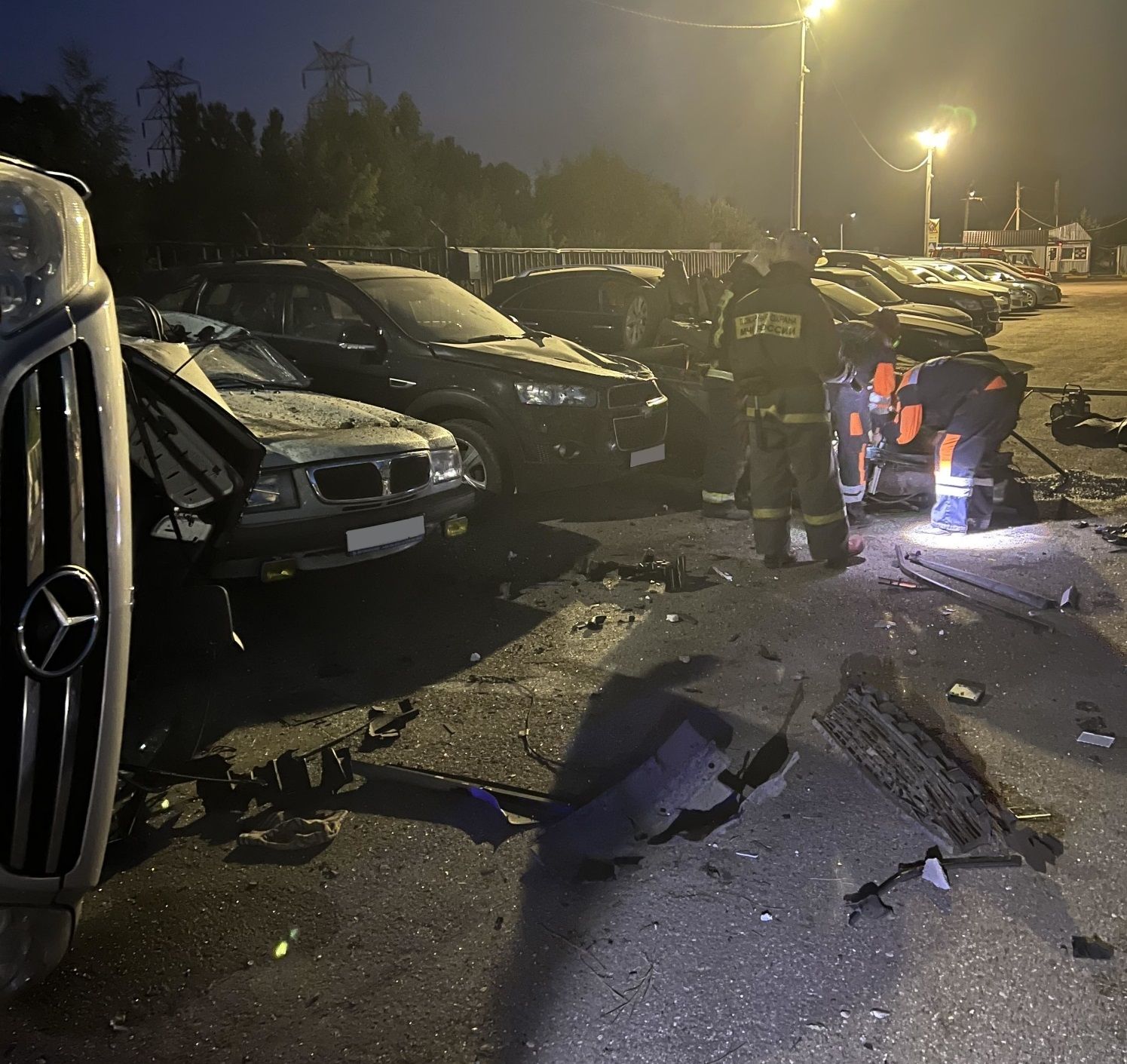 В Ярославле треш-стримеры врезались в автостоянку во время эфира