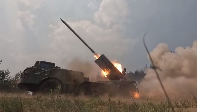 Работа российской артиллерии в зоне проведения СВО