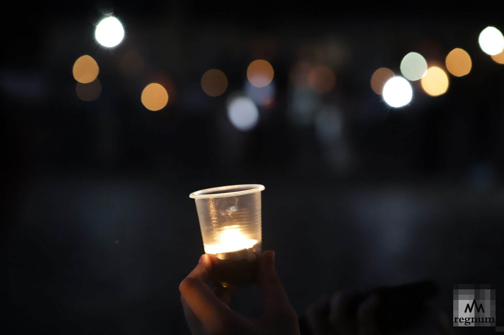 Свечи памяти 130 убитых детей Донбасса
