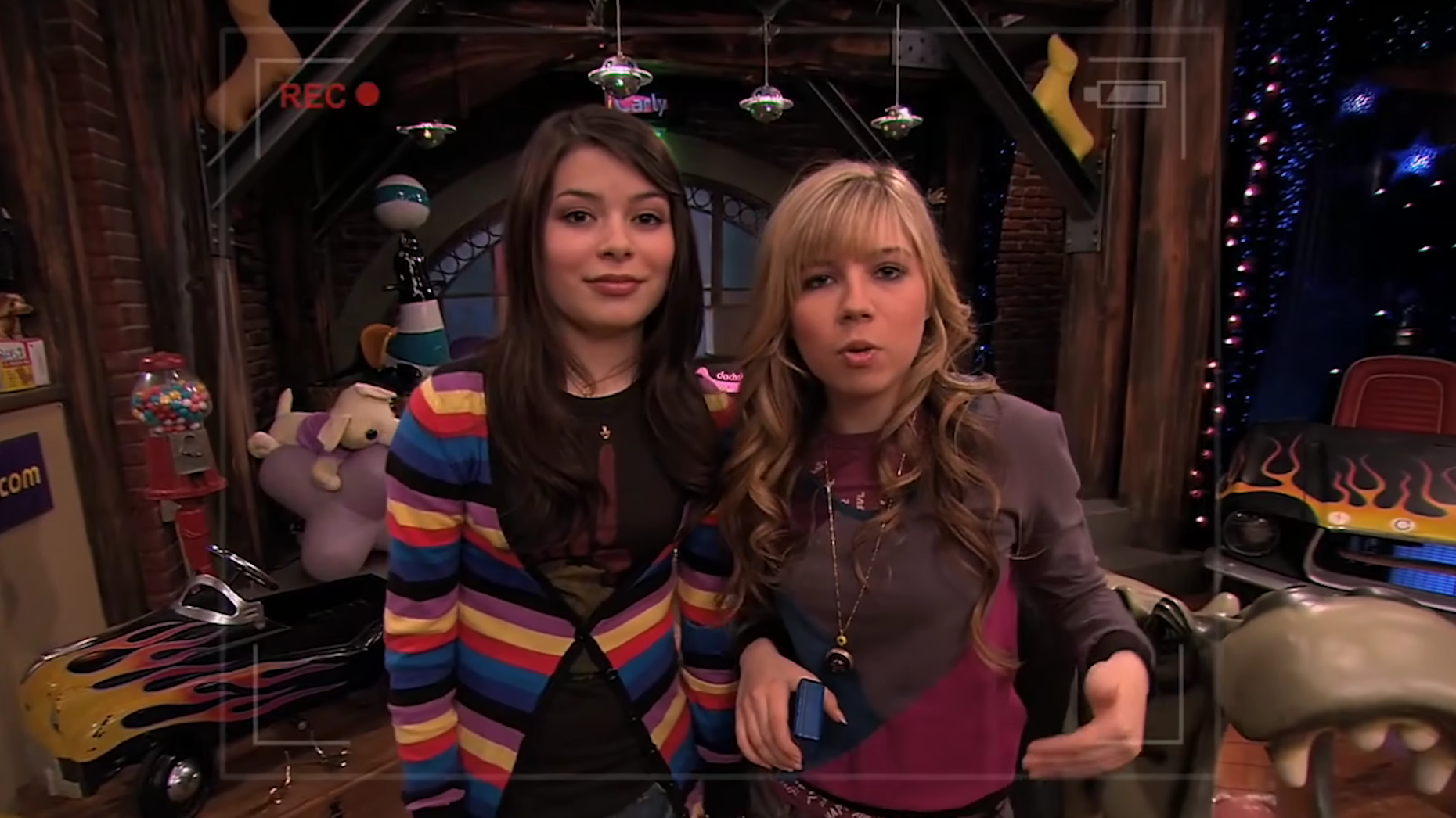 Дженнет МакКарди заявила, что её «эксплуатировали» во время съемок iCarly