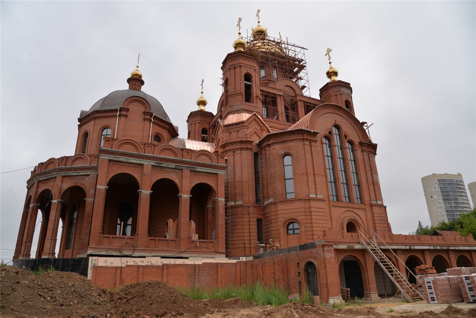 На церемонию освящения соборного храма Чебоксар ждут патриарха Кирилла