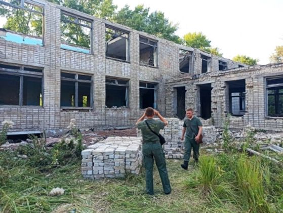 Заброшенное здание школы в Котельниче