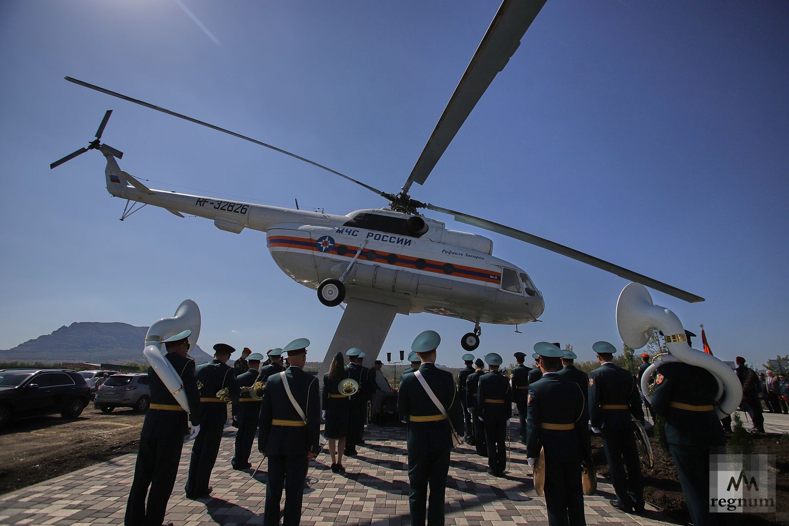 Памятник авиаторам МЧС России в Минеральных Водах
