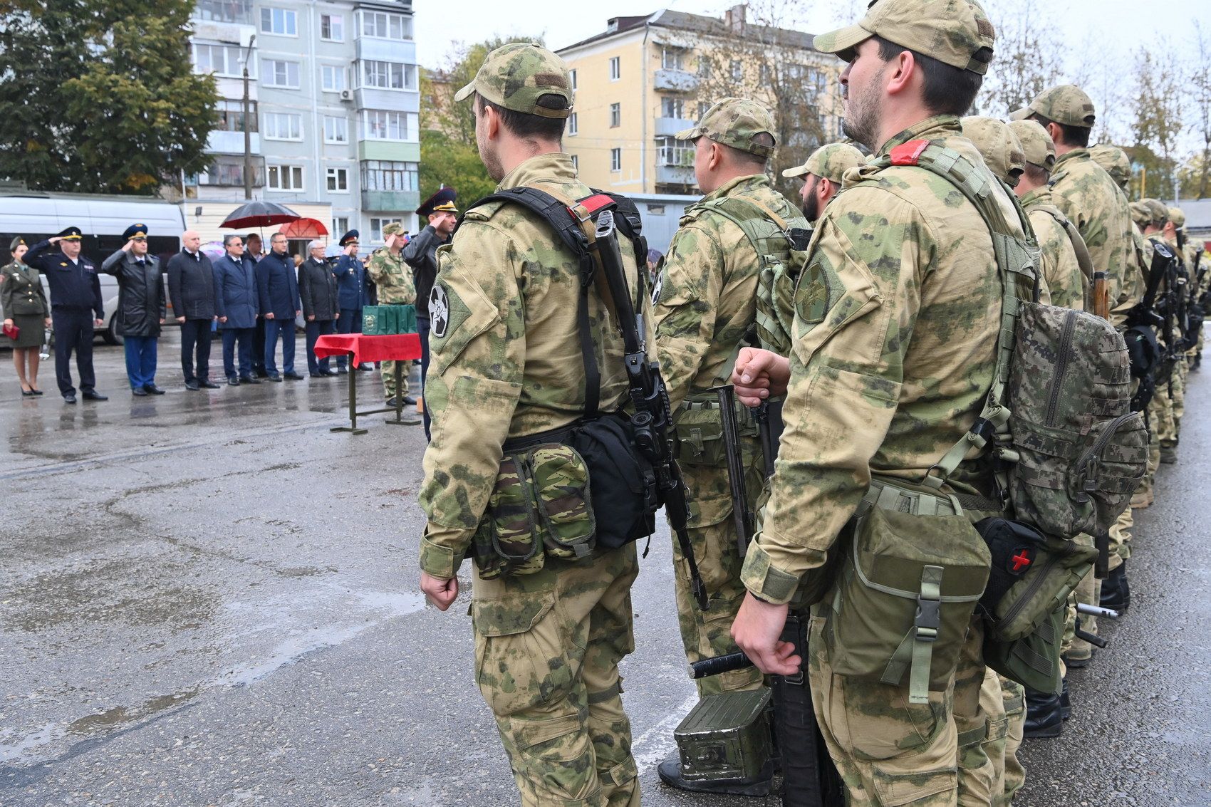 В Калуге встретили сотрудников СОБРа и ОМОНа, возвратившихся из зоны СВО