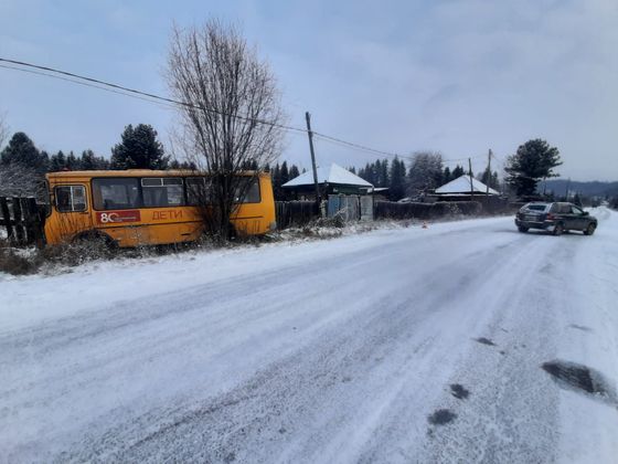 Школьный автобус попал в ДТП в Красноярском крае