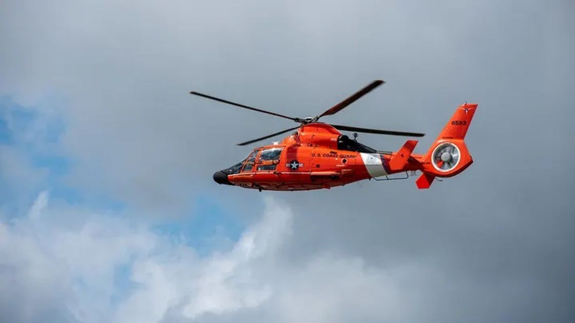 Вертолет потерпел. Вертолет береговой охраны США. Micronesia Coast Guard Helicopter. Indonesian Coast Guard Helicopter.