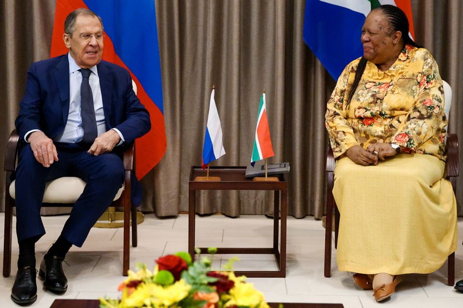 Лавров: Россия разделяет приоритеты председательства ЮАР в БРИКС