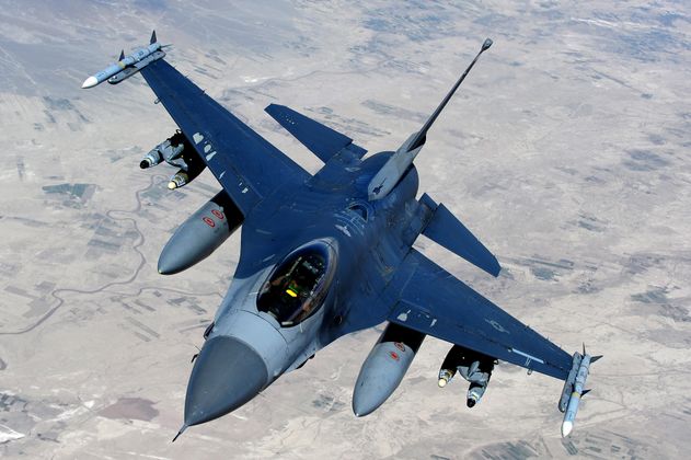Истребитель F-16