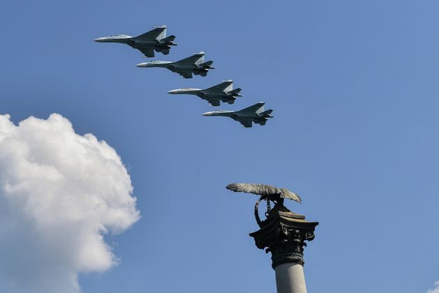 Многоцелевые истребители Су-27 в Севастополе