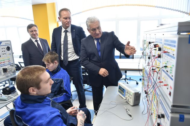 УГМК продолжит реализацию образовательных проектов в Свердловской области