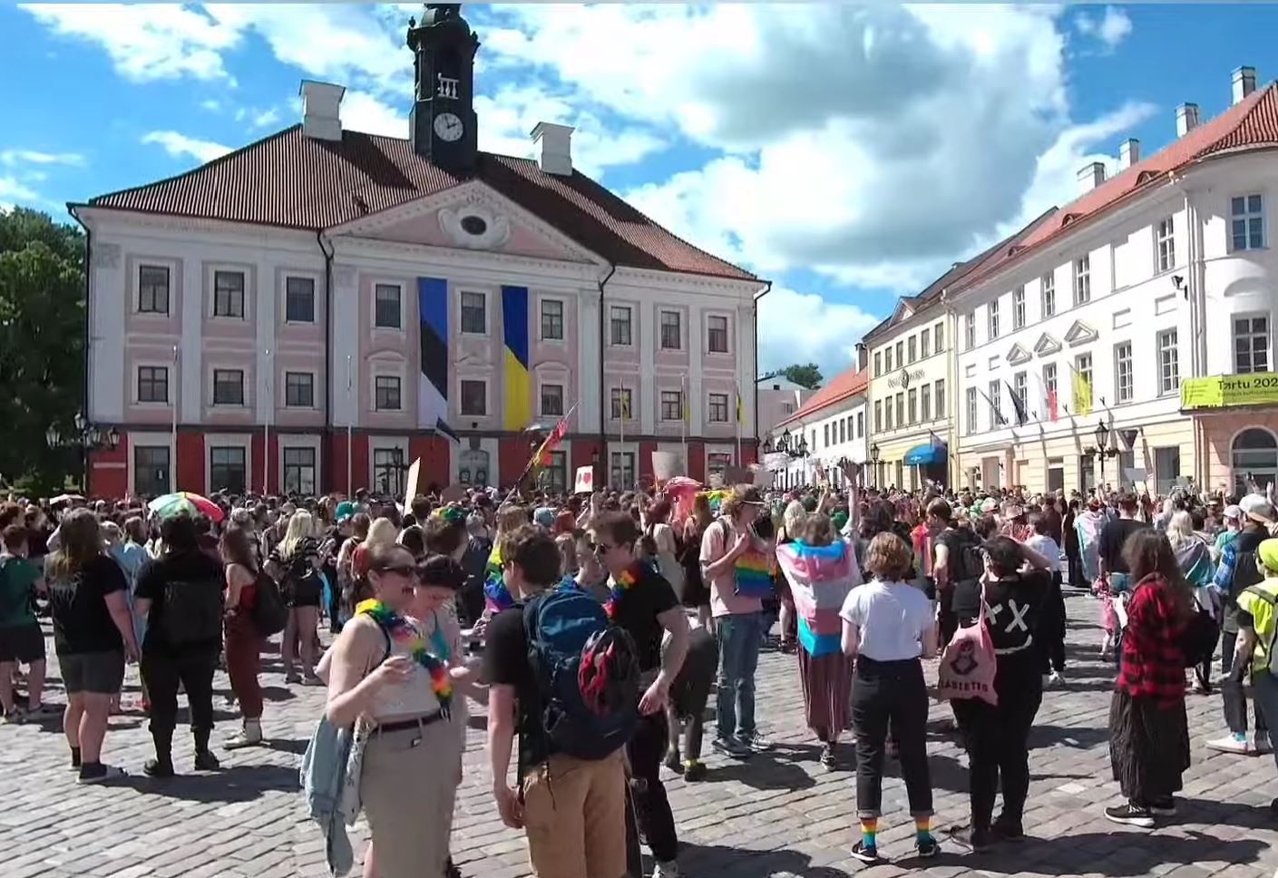 Мы окончательно избавимся от советского». Эстония узаконила гей-браки