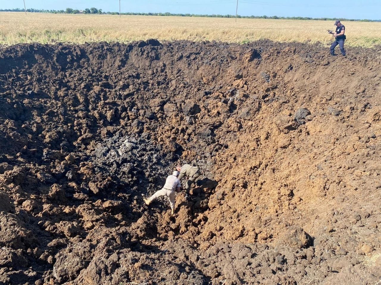 Около военного аэродрома в Краснодарском крае упала ракета