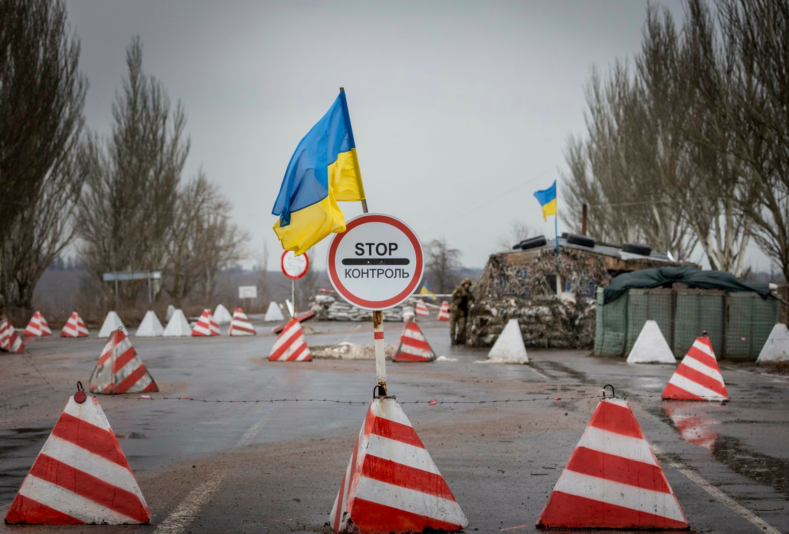 Украинские власти усилили пропускной режим в Харьковской области