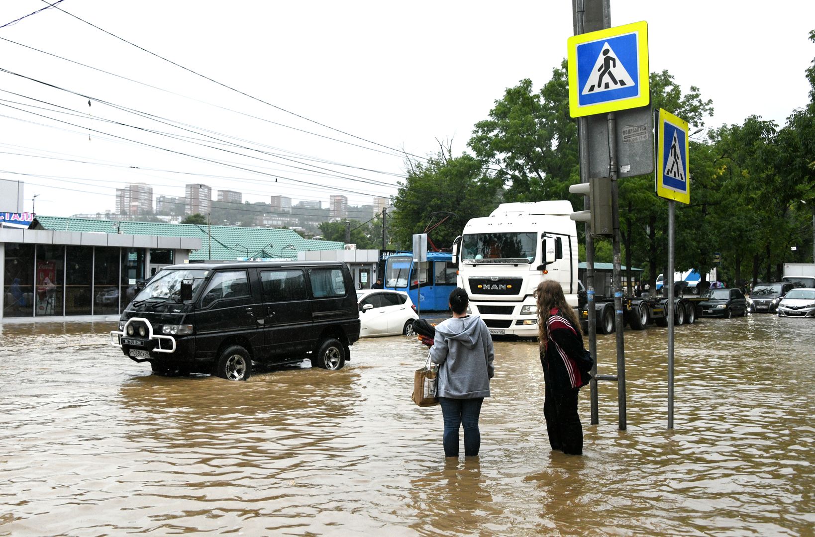 В Приморье ввели режим ЧС из-за непогоды