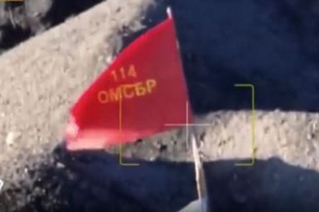 Над терриконом в Авдеевке установили российский флаг