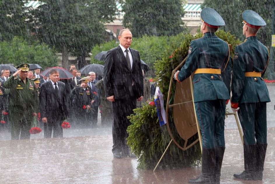 Разница между быть и являться