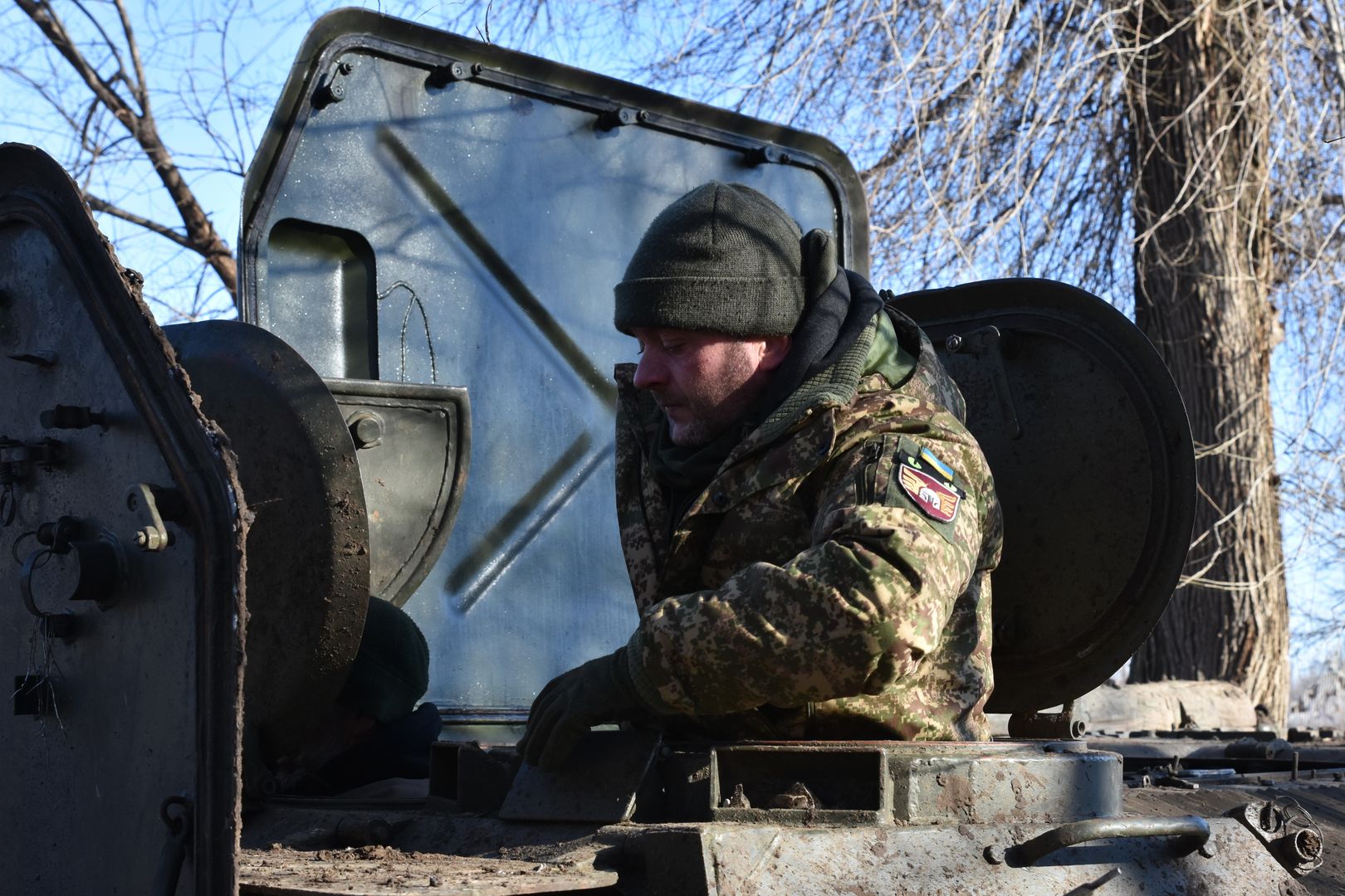 Боец ВСУ рассказал о сотне убитых за день украинских военных в ЛНР