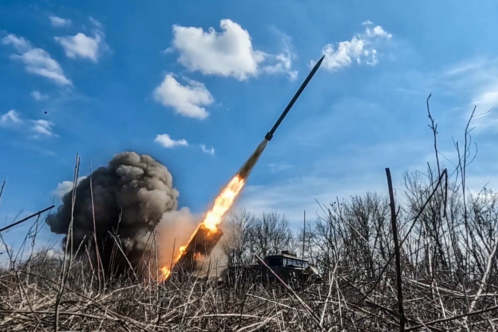 Бойцы группировки «Запад» уничтожили за сутки до 300 военных ВСУ