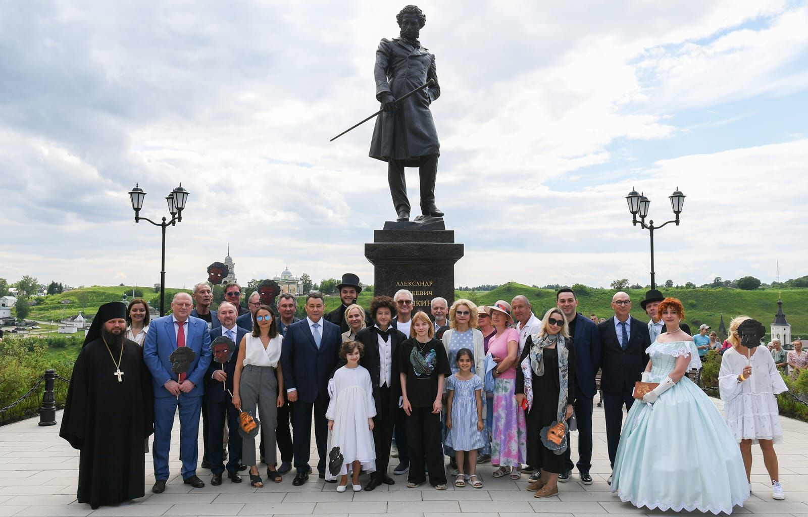 В Старице открыли памятник Пушкину