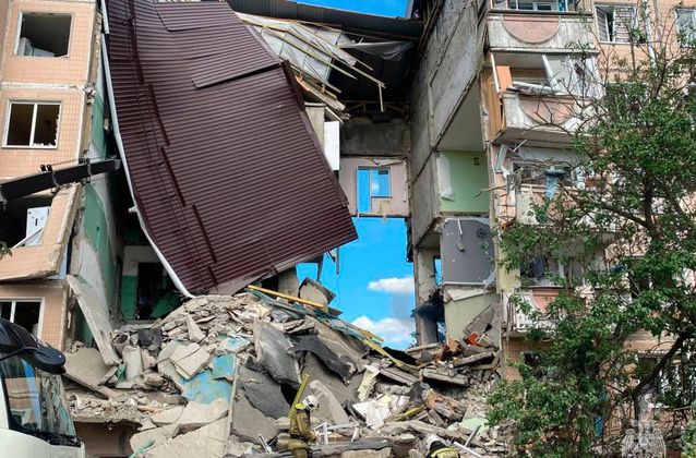Из-под обломков дома в белгородском Шебекино спасли ещё двух человек, сообщил губернатор Гладков