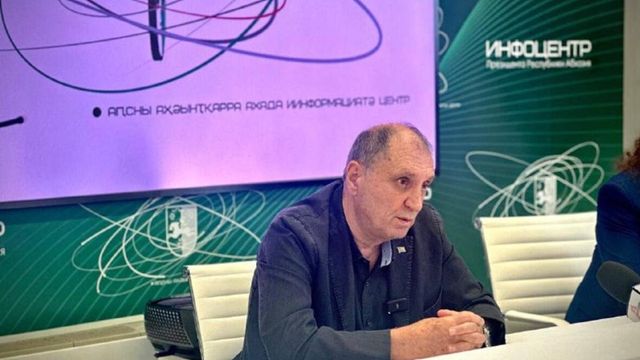 Сухум заявил о приостановке Россией соцвыплат бюджетникам в Абхазии