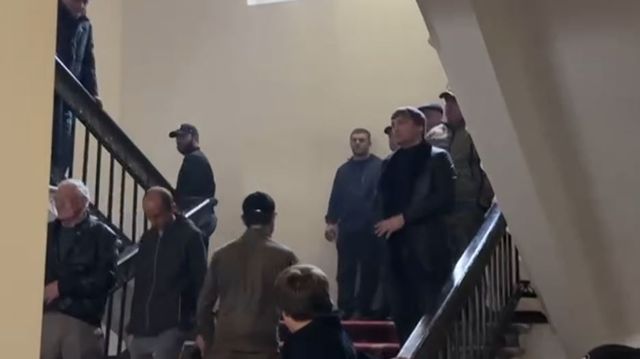 Протестующие в Абхазии потребовали отставки президента Бжании
