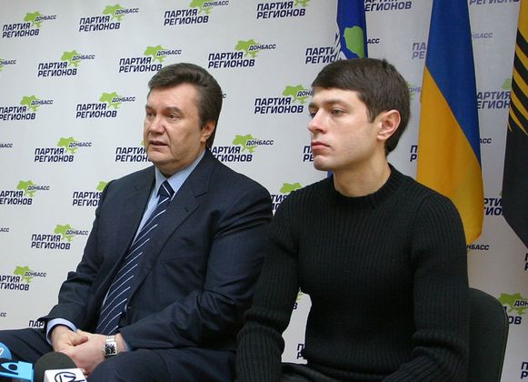 Сын Януковича вышел из учредителей петербургской компании «Арсенал Инвест»