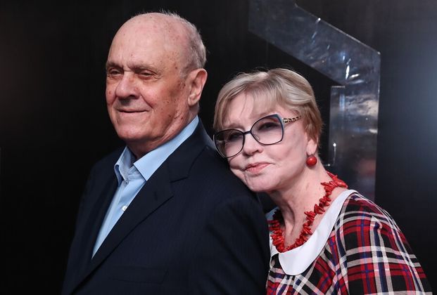 «Мамы больше нет. Теперь они с папой», — Меньшова попрощалась с Алентовой