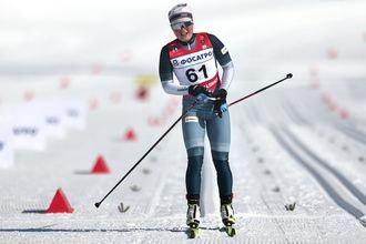 Собака сбила с ног Кусургашеву и Кудисову на чемпионате РФ по лыжным гонкам