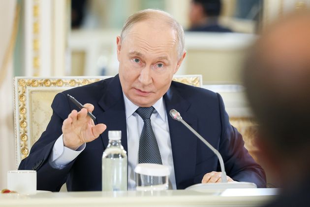 «Говорить с нами на равных». Путин обратился к Западу через мировые СМИ