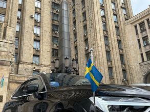 МИД РФ заявил демарш послу Швеции из-за атаки БПЛА на посольство